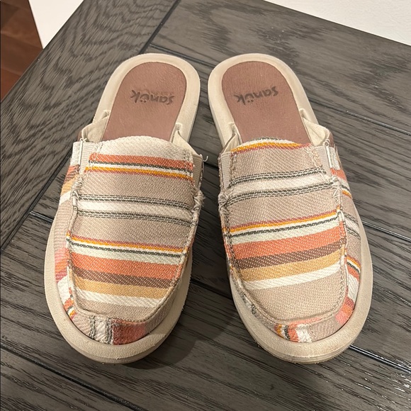 Sanuk Women's You Got My Back Blanket Loafer - Picture 2 of 7